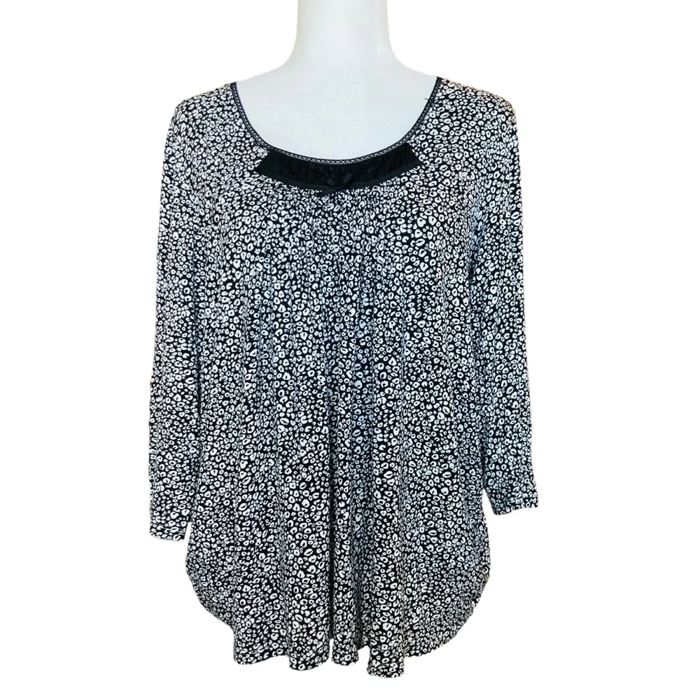 Kensie Women's abstract animal print quarter length sleeve top blouse, Sz L - Picture 3 of 16